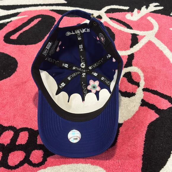 New Era Takashi Murakami World Tour Tokyo Series 2025 Dodgers 9Twenty Strapback - Picture 6 of 11